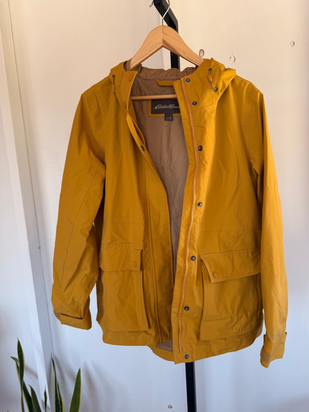 Eddie Bauer Women’s Hooded Rain Jacket - Medium